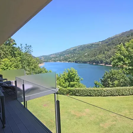 Lobo - Casas Barca Do Rio By Casas Apartamento Gerês