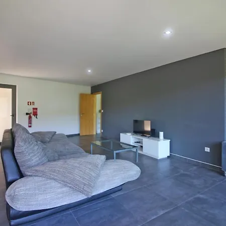 Lobo - Casas Barca Do Rio By Casas Gerês