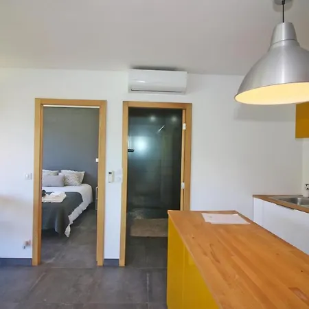 Lobo - Casas Barca Do Rio By Casas