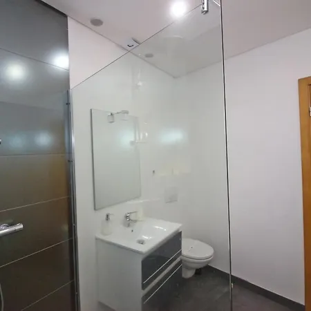 Lobo - Casas Barca Do Rio By Casas * Geres