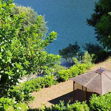 Lobo - Casas Barca Do Rio By Casas Geres