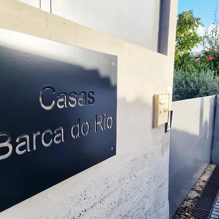 Lobo - Casas Barca Do Rio By Casas Gerês